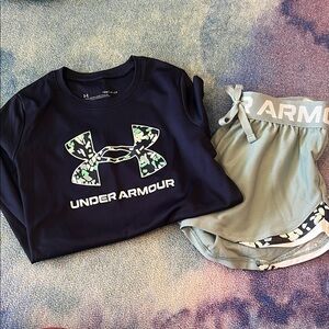 Girls size small Under Armour Navy T-Shirt and Light Gray Shorts Set